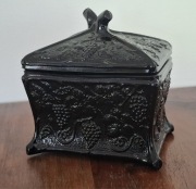 Herbatnica Hortensja Szkło Hialitowe PRL Stan zachowania witrynowy 