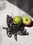 Żeliwna stara ażurowa owocarka miska vintage