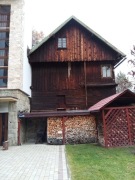 Młyn drewniany do przeniesienia z wyposażeniem