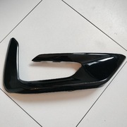 Kratka atrapa listwa zderzaka halogenu prawa Ford Puma stline 2474190