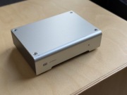 Przedwzmacniacz gramofonowy (phono stage) Schiit Mani.