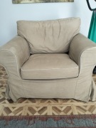 Fotel beżowy z lamówką ikea