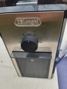 Młynek do kawy De Longhi