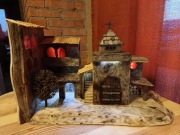 Drewniany kościółek z otoczeniem, rękodzieło