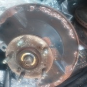 piasta zwrotnica przód Honda Frv 