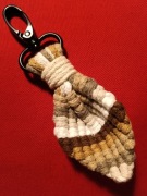 Urocza zawieszka liść hand made na prezent 