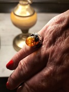 Pierścionek (p27) srebro 925, bursztyn