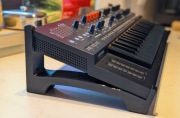 Stojak/podstawka do syntezatora Arturia Minifreak
