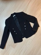 Czarna, krótka marynarka z linii MANGO SUIT