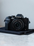 Olympus E-M10 IV + kit 14-42mm + akcesoria + gwarancja