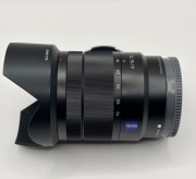 Okazja: Obiektyw Sony Zeiss 16-70mm f/4 OSS – Legendarna optyka 