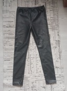 Spodnie imitujące skórę czarne 