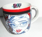 KUBEK MONSTER HIGH - CIEKAWY