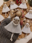 Aniołek zawieszka na choinkę makrama 