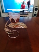 Świecznik w kształcie róży w kolorze różowego złota 