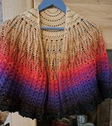 Ażurowa chusta ręcznie zrobiona 