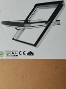 Okno dachowe Fakro 78x118 z kołnierzem 