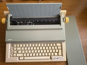 Olivetti ET Personal 55 – elektryczna maszyna do pisania sprawna
