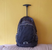 Plecak sportowy na kółkach stelaż 