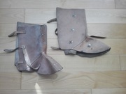 Skórzane osłony na buty, stuptuty.