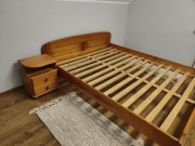 Łóżko drewniane z szafką- sosna