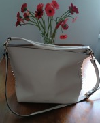 Nowa duża kremowa torebka Carpisa - A4