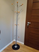 Wieszak na ubrania stojący podłogowy