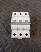 WYŁĄCZNIK NADPRĄDOWY C10 3P MCN310E HAGER