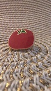 Przypinka pomidor ok 2x2 cm