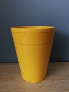 Wysoka żółta ceramiczna osłonka na storczyka wiosenna 