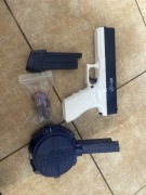 Elektryczny pistolet na wodę Glock