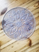 Rozeta szydełkowa 30cm na metalowej obręczy 