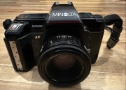 Aparat kolekcjonerski Minolta 5000 AF wraz z obiektywem AF lens 50
