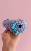 Maskotka aksolotl na szydełku 