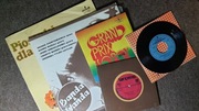 Płyty winylowe do dekoracji - zestaw płyt LP i singli 