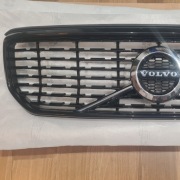 Volvo XC40 R desing 18- atrapa grill 31457346