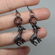 Kolczyki Czarna żyrafa agatowa, metal chainmaille, Agat czerwony, Handmade