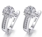 Kolczyki srebrne kwiatki z cyrkonią srebro próby 925 5g + pudełko 