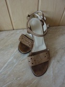 Okazja! RYŁKO Wygodne sandałki skórzane beż r.35/36 pasek