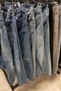 Spodnie jeans, materialowe damskie i męskie 25sztuk