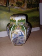 Pojemnik w pawie porcelanowy. Porcelana antyk.