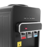 550W czarny dolny napełniany dozownik wody do butelek 5 galonów 85 °C-95