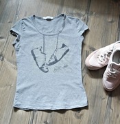 T-shirt szary z nadrukiem