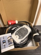 Przenośna ładowarka do samochód elektrycznych