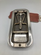 Zabytkowa maszynka do golenia Rolls Razor z metalowym etui – Anglia