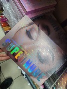 Duża paletka cieni do powiek 