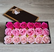 Flowerbox róże mydlane prezent box