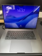 MacBook Pro 16" M3 Pro 18GB RAM | Stan BDB | Bateria 87% 