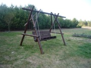 huśtawka bujak ogrodowy z bali