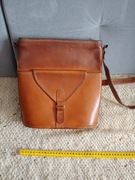 Klasycznie damska listonoszka z prawdziwej licowej skóry